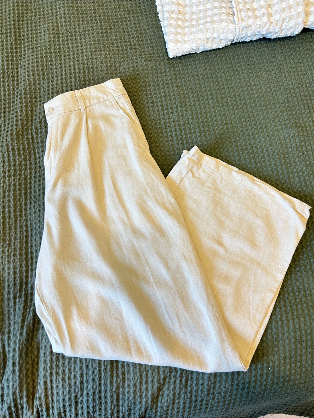 Women’s Lightweight Cream Linen-Blend Pants